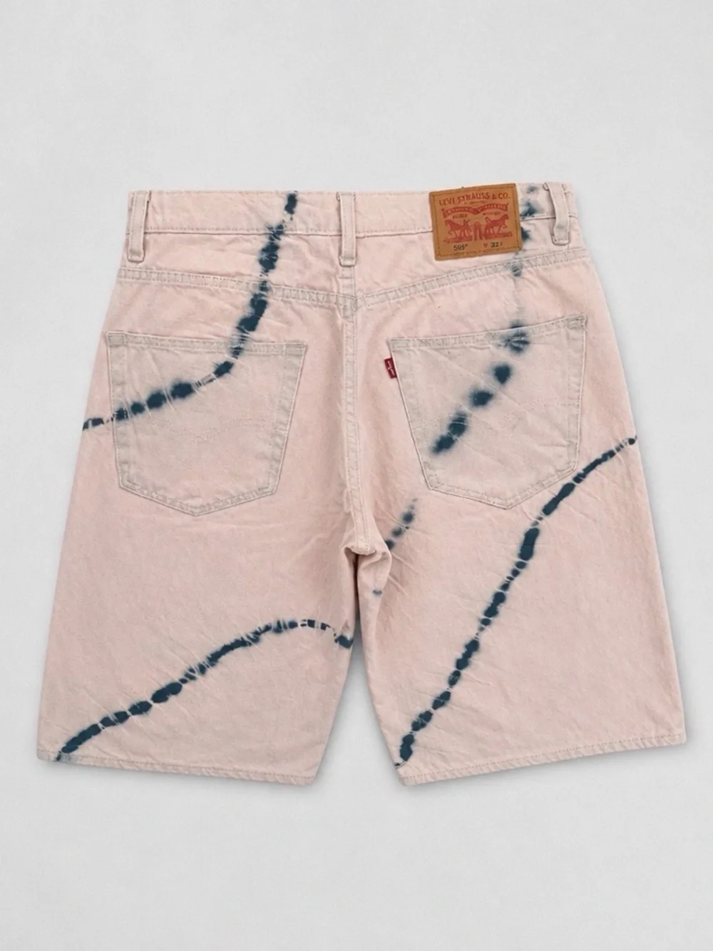 Levi's 569 Tie-Dye Denim Shorts  Size 32 waist  Y2K  Retro  casual Jean shirts